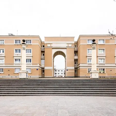 Metro Ratusz Arsenal Designer Studio Varsovia Exterior foto